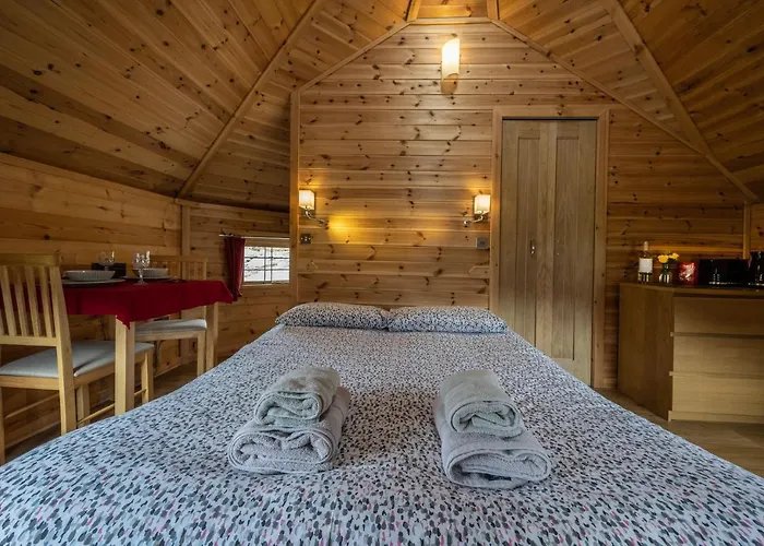 Leven View Lodges - Callart